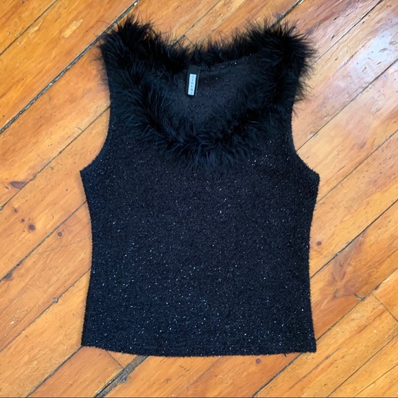 90s Babe Sparkle & Feather Sirens top 😘🖤✨ - Picture 2 of 6